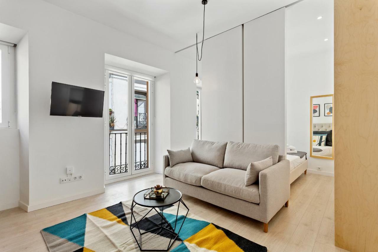 Modern 1 Bedroom Apartment Near Lavapies Madri Exterior foto